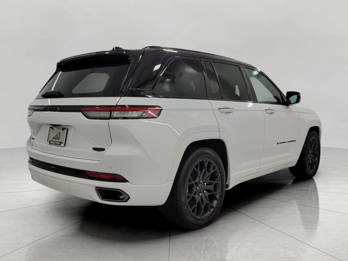 2025 Jeep Grand Cherokee Summit 4x4