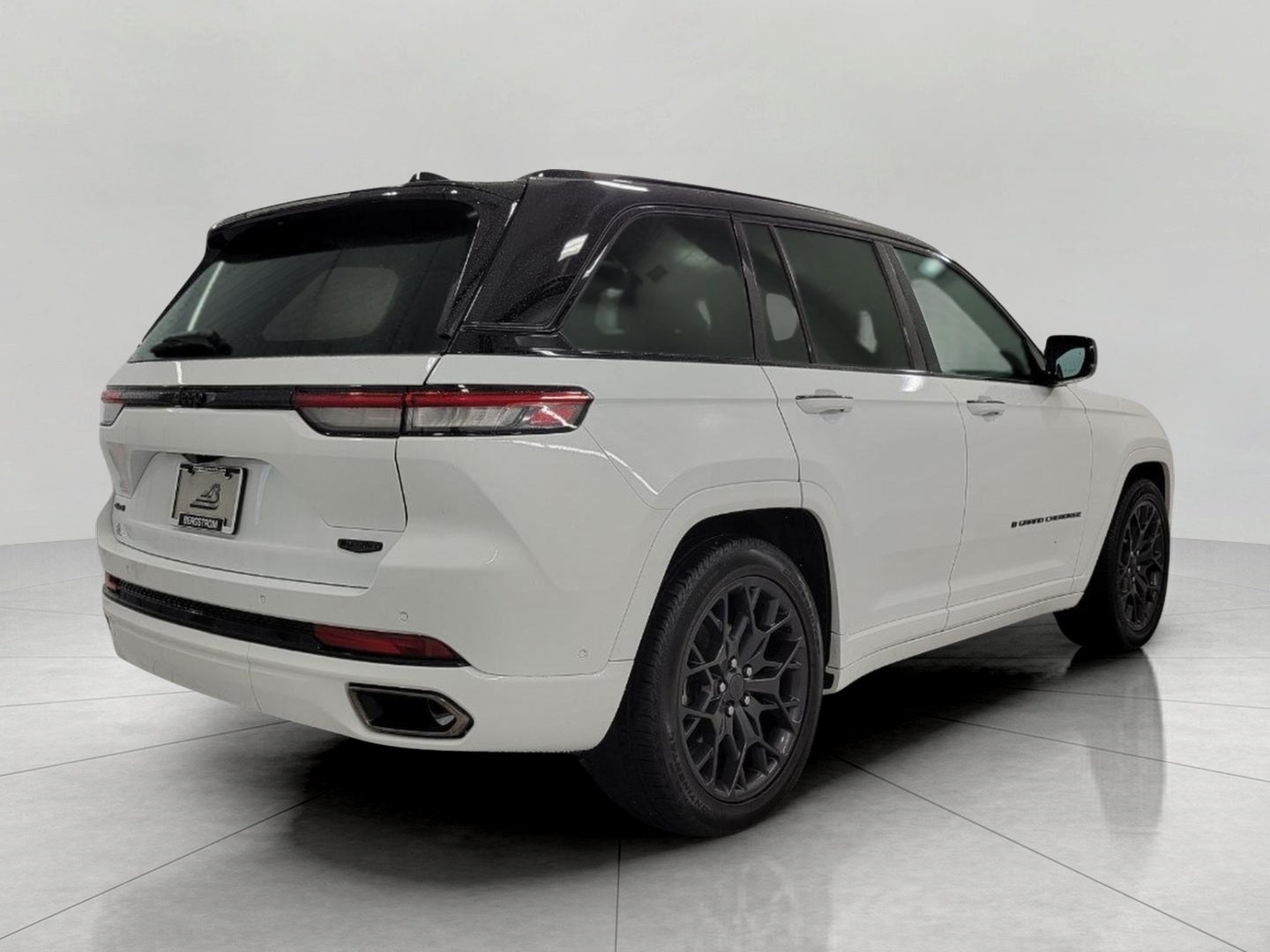 2025 Jeep Grand Cherokee Summit 4x4