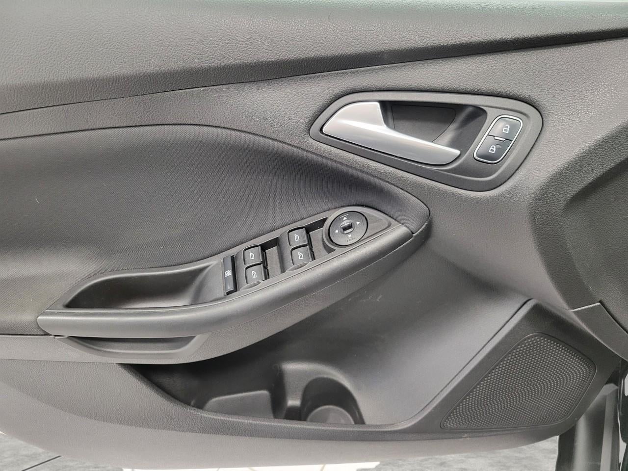 2018 Ford Focus SE Sedan