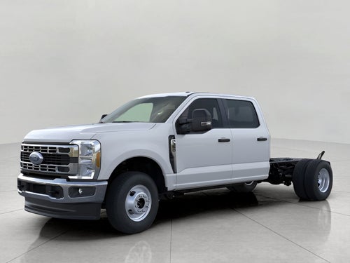 2026 Ford Super Duty F-350 DRW XL 4WD Crew Cab 179 WB 60 CA