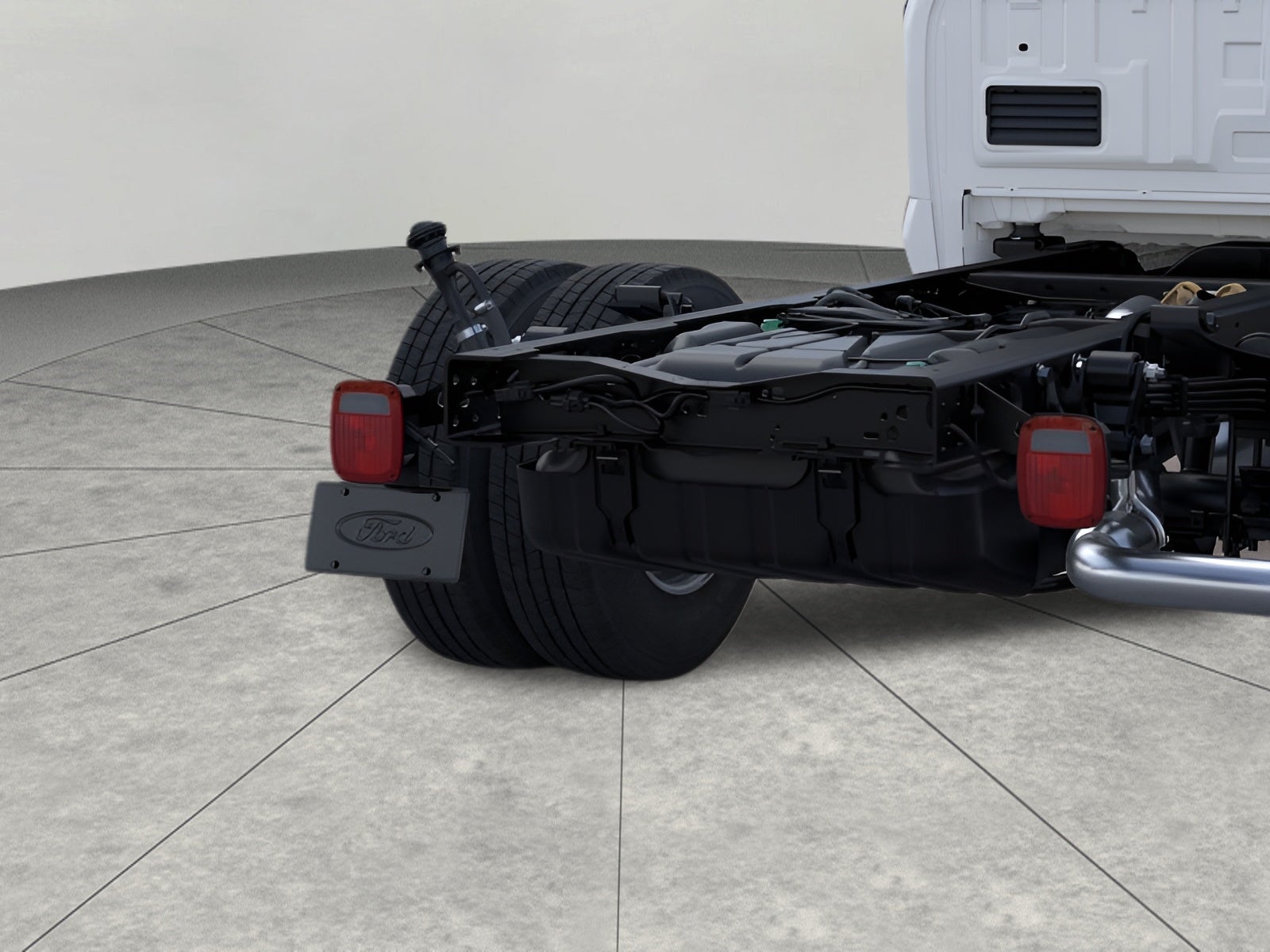 2026 Ford Super Duty F-350 DRW XL 4WD Crew Cab 179 WB 60 CA