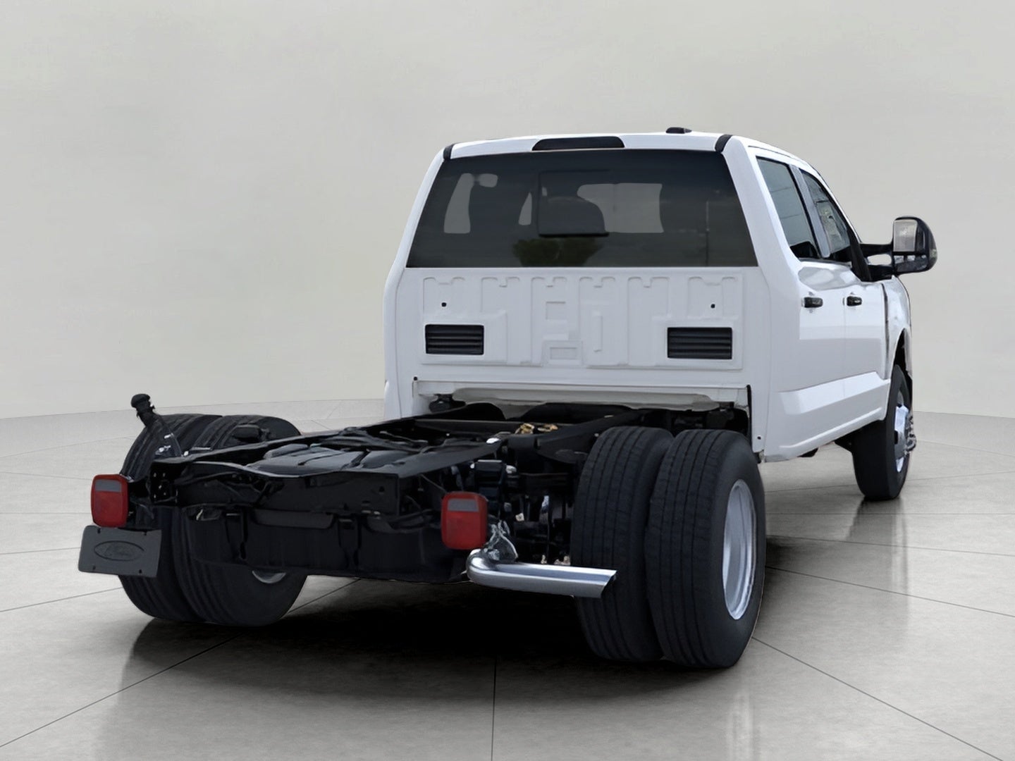 2026 Ford Super Duty F-350 DRW XL 4WD Crew Cab 179 WB 60 CA