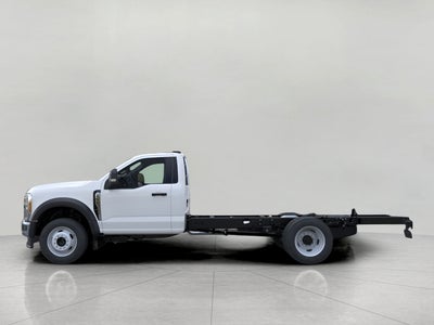 2026 Ford Super Duty F-550 DRW XLT 4WD Reg Cab 145 WB 60 CA