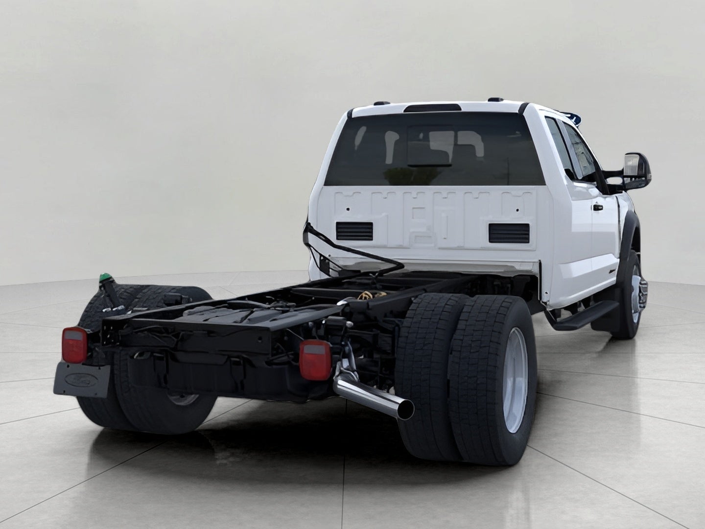 2026 Ford SUPER DUTY F-550 DRW EXTENDED CAB