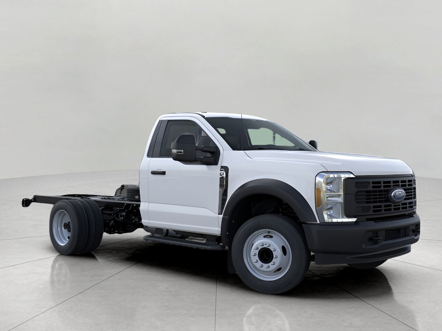 2026 Ford Super Duty F-450 DRW XL 2WD Reg Cab 145 WB 60 CA