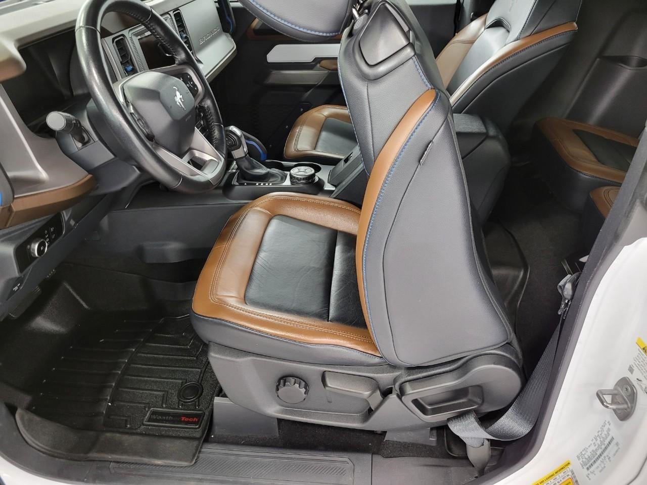 2023 Ford Bronco OUTER BANKS 2 DOOR 4X4 ** LEATHER SEATS **