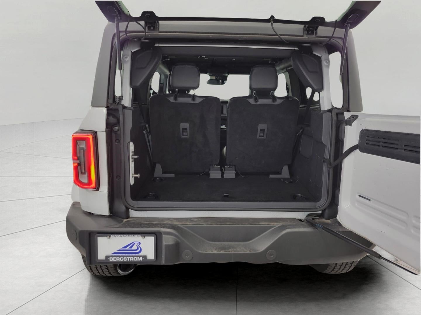 2023 Ford Bronco OUTER BANKS 2 DOOR 4X4 ** LEATHER SEATS **