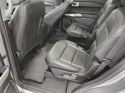 2023 Ford Explorer XLT 4WD