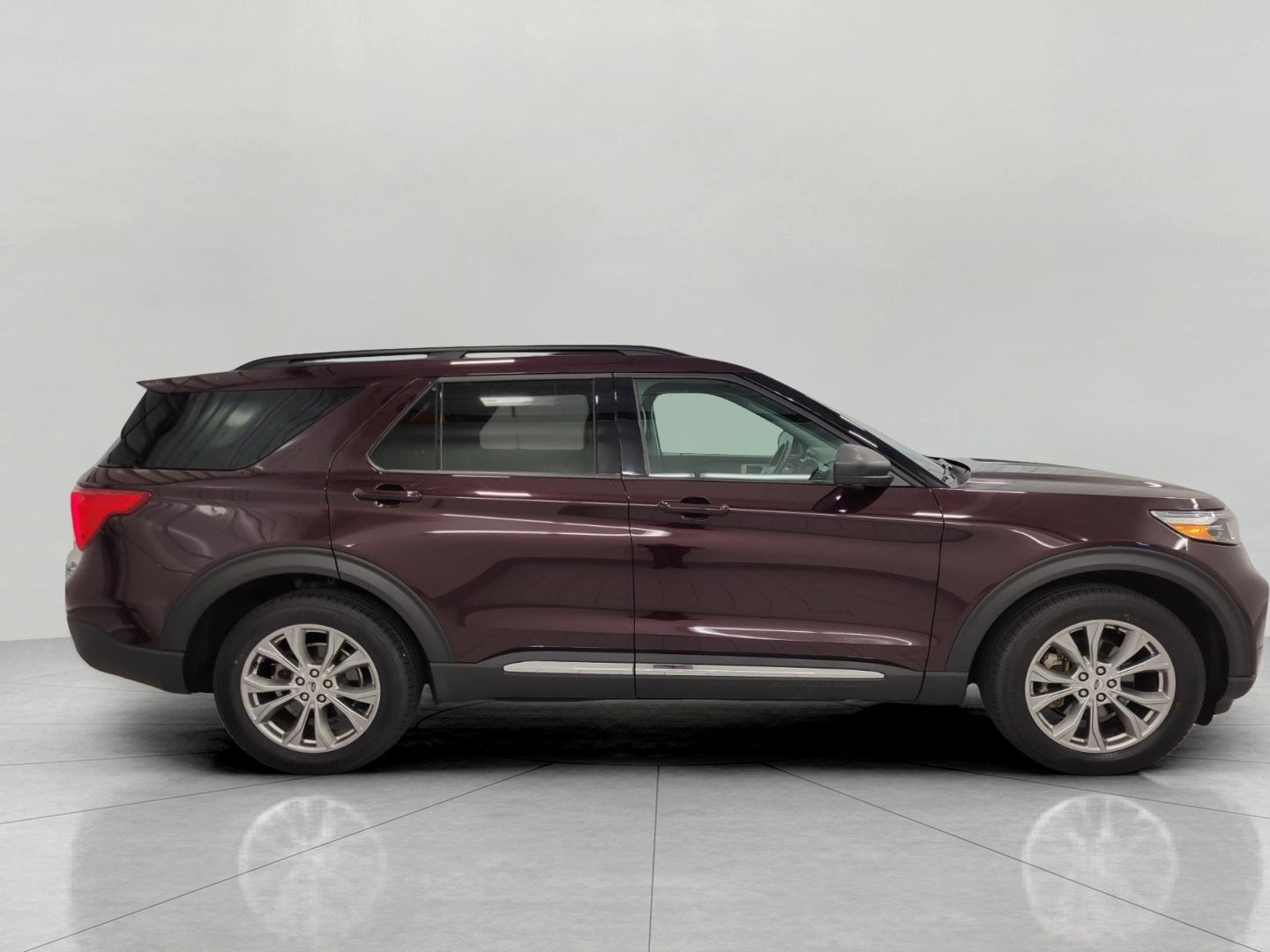 2023 Ford Explorer XLT 4WD