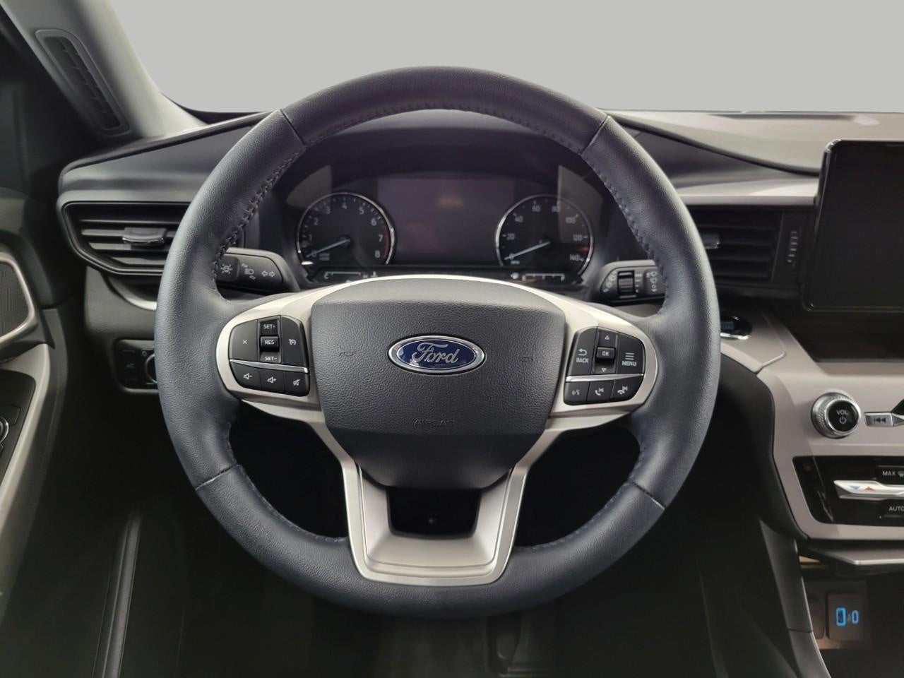 2024 Ford Explorer XLT 4WD