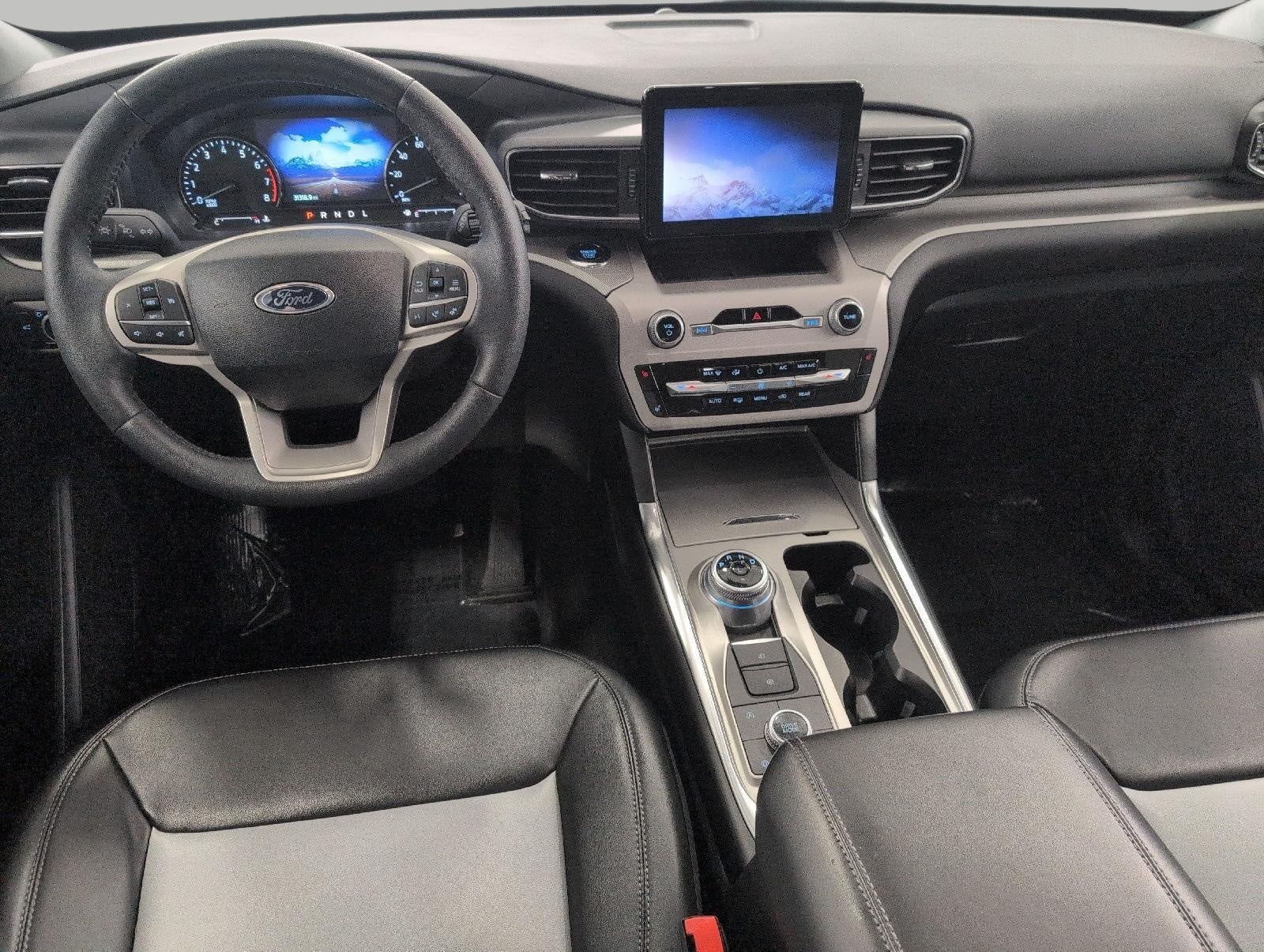 2024 Ford Explorer XLT 4WD