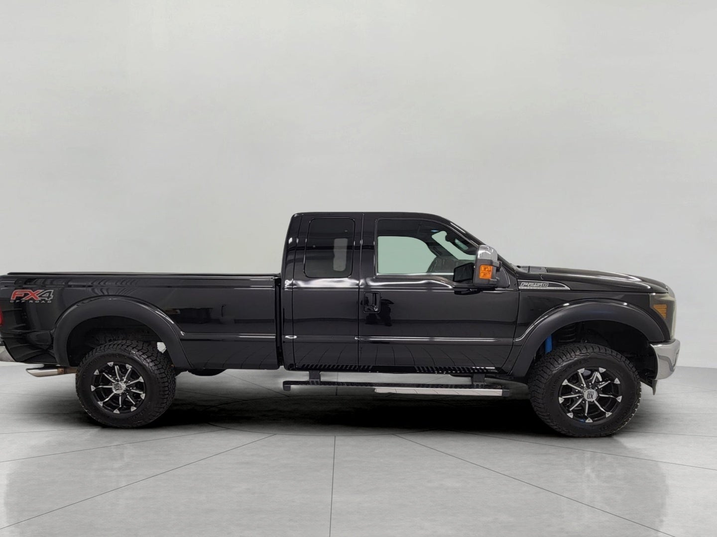 2016 Ford Super Duty F-250 SRW 4WD SuperCab 142 Lariat