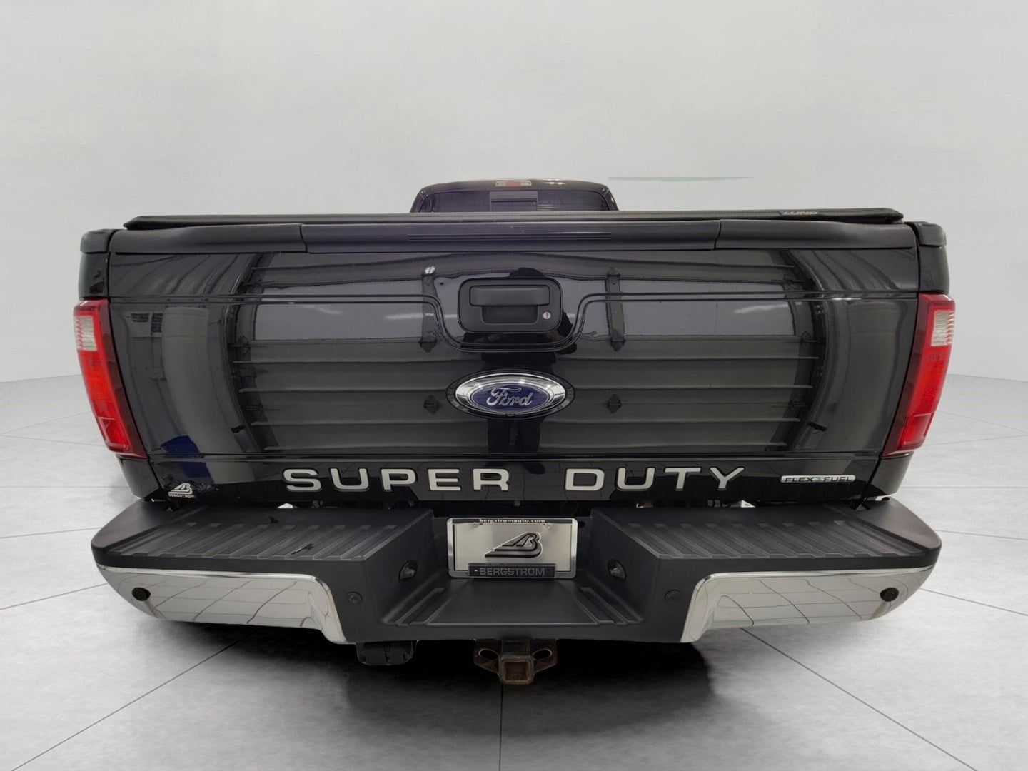 2016 Ford Super Duty F-250 SRW 4WD SuperCab 142 Lariat