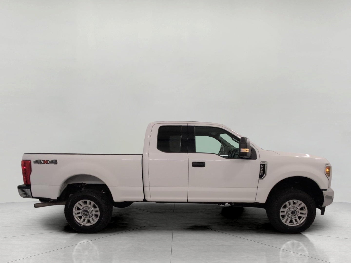 2019 Ford SUPER DUTY F-250 SRW XLT