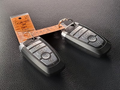 2022 Ford Super Duty F-350 SRW LARIAT 4WD Crew Cab 6.75' Box