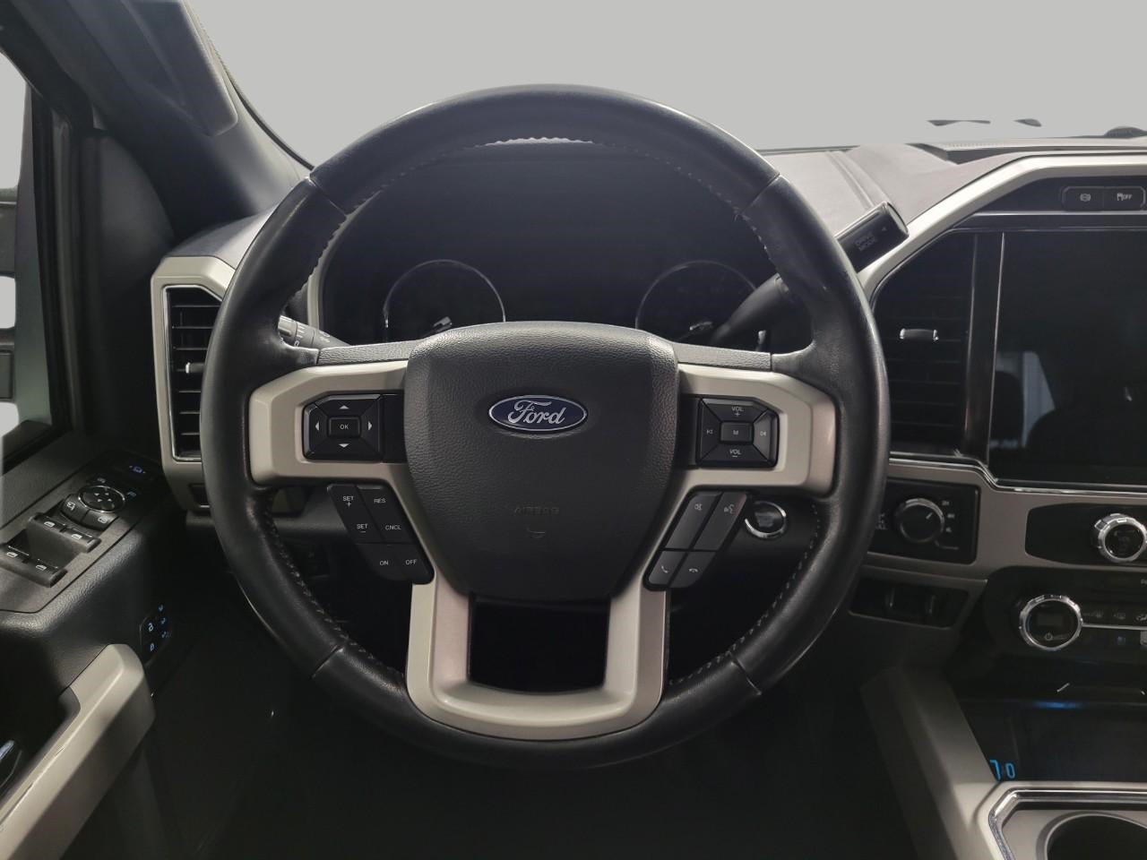 2022 Ford Super Duty F-350 SRW LARIAT 4WD Crew Cab 6.75' Box