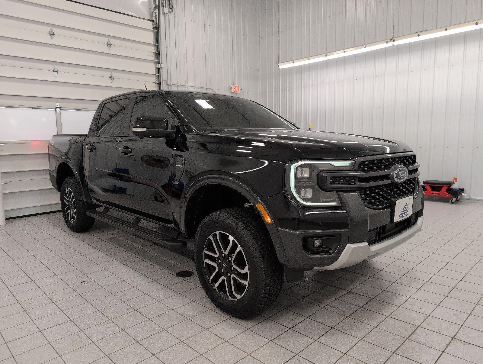 2024 Ford Ranger LARIAT 4WD SuperCrew 5' Box