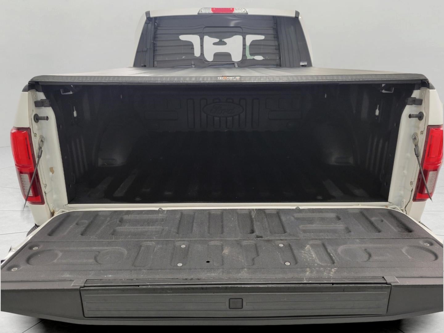 2019 Ford F-150 Platinum 4WD SuperCrew 5.5' Box