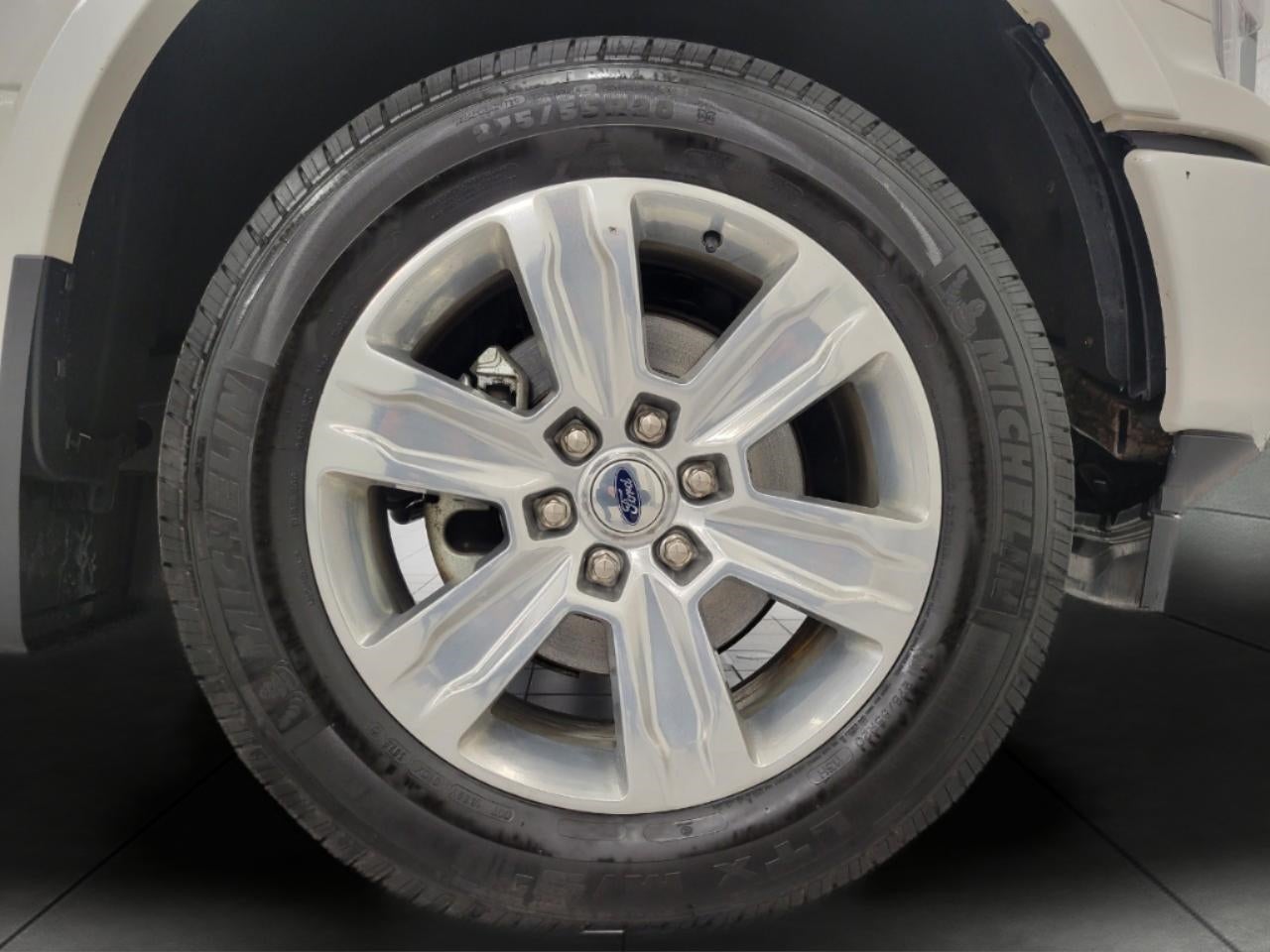 2019 Ford F-150 Platinum 4WD SuperCrew 5.5' Box