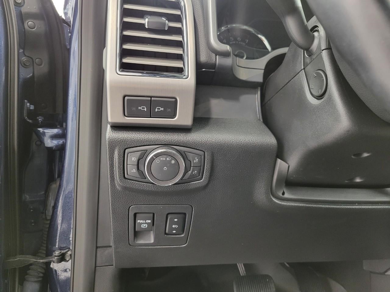 2018 Ford F-150 Platinum 4WD SuperCrew 5.5' Box