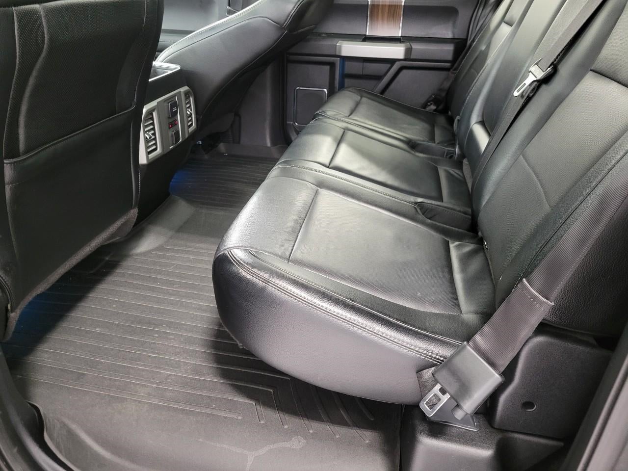 2015 Ford F-150 4WD SuperCrew 145 Lariat