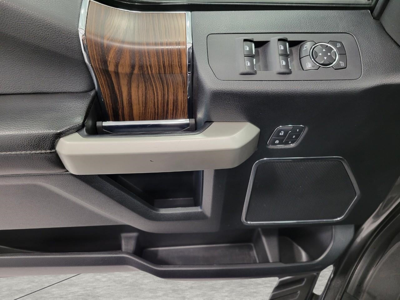 2015 Ford F-150 4WD SuperCrew 145 Lariat