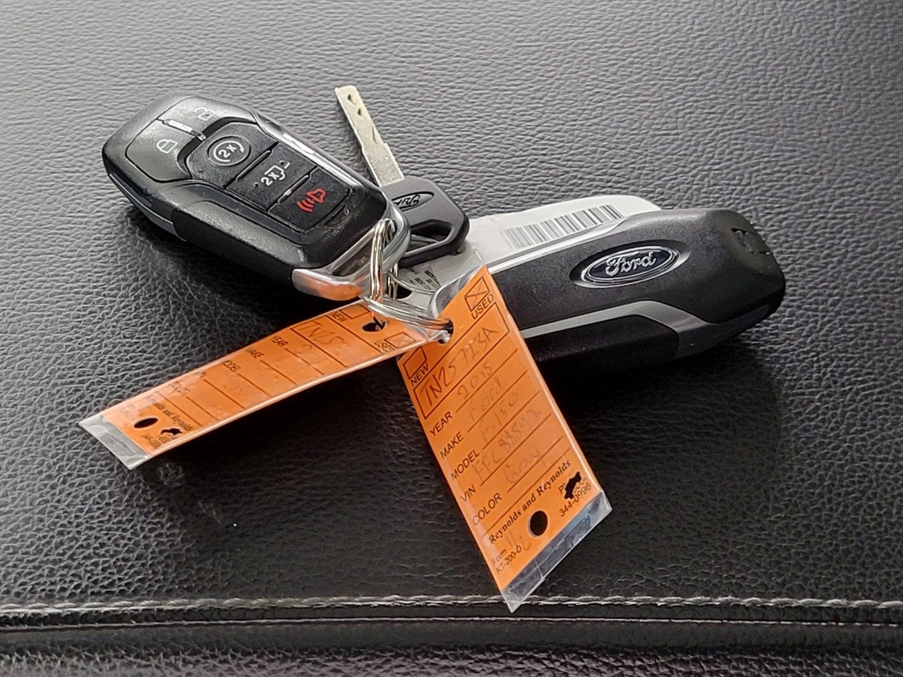 2015 Ford F-150 4WD SuperCrew 145 Lariat