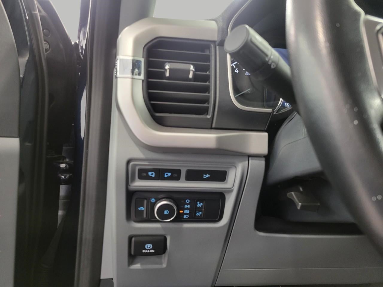 2022 Ford F-150 XLT 4WD SuperCrew 5.5' Box