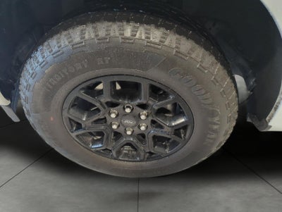 2025 Ford F-150 STX 4WD SuperCrew 5.5' Box