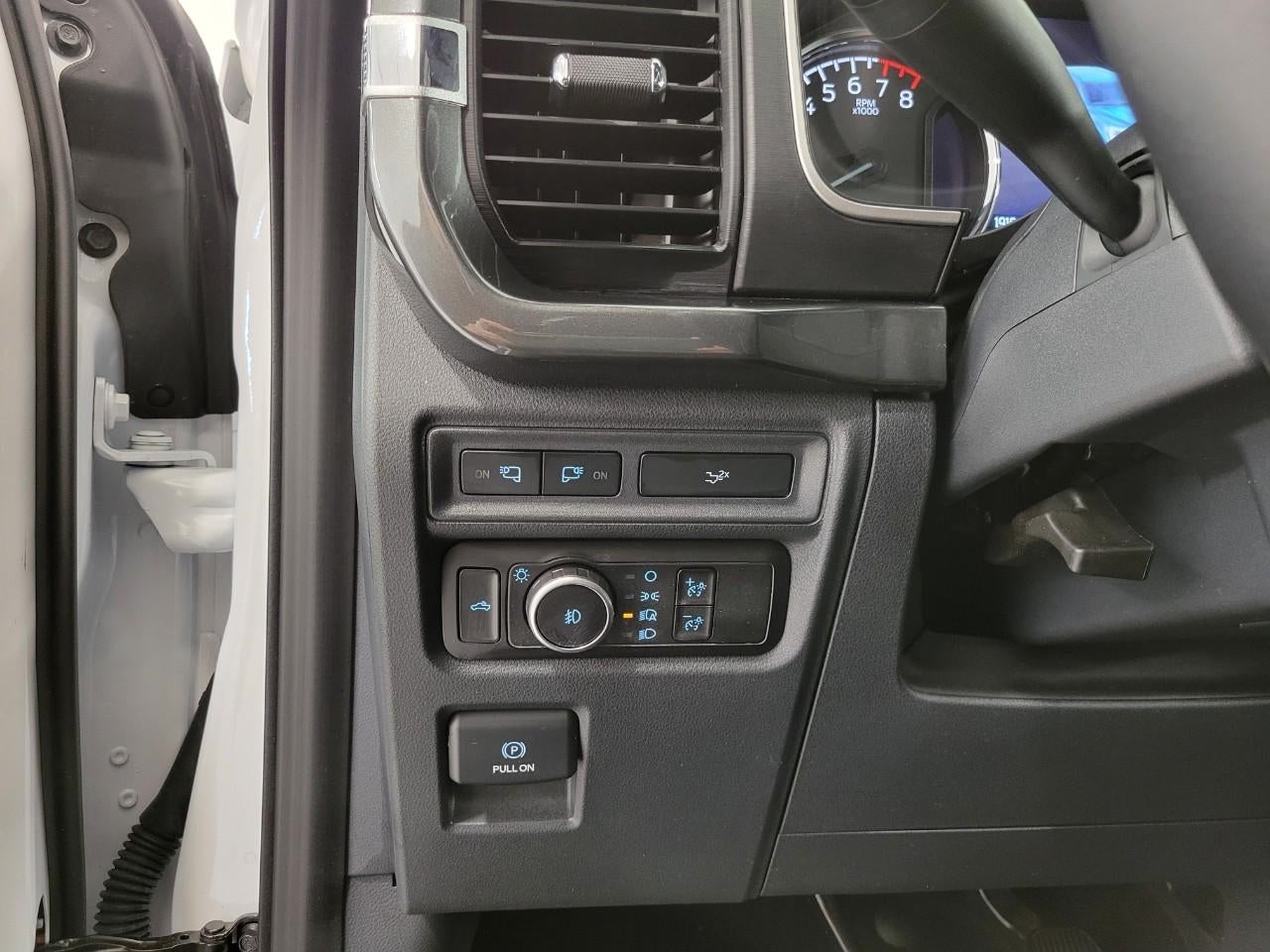 2023 Ford F-150 XLT 4WD SuperCrew 5.5' Box