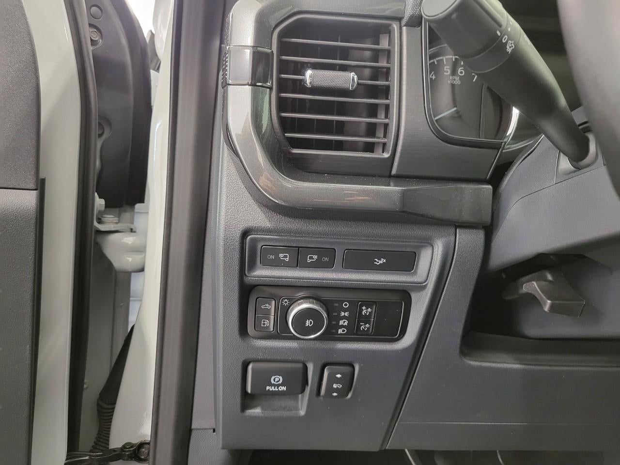 2023 Ford F-150 XLT 4WD SuperCrew 5.5' Box