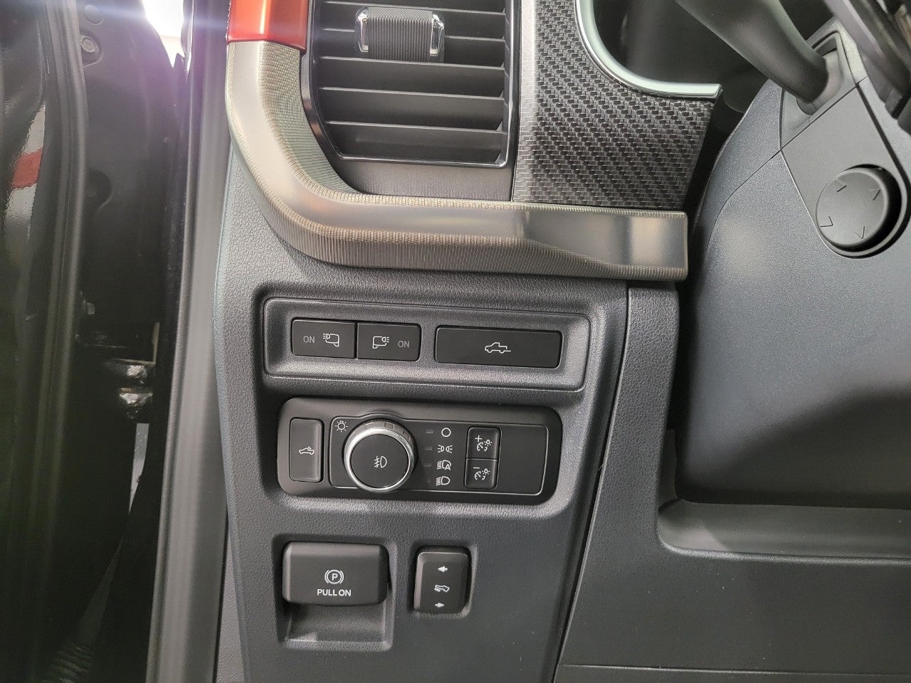 2022 Ford F-150 RAPTOR 4WD SUPERCREW 5.5' BOX ** 801A ** 37 PERFORMANCE PACKAGE ** MOONROOF & TAILGATE **