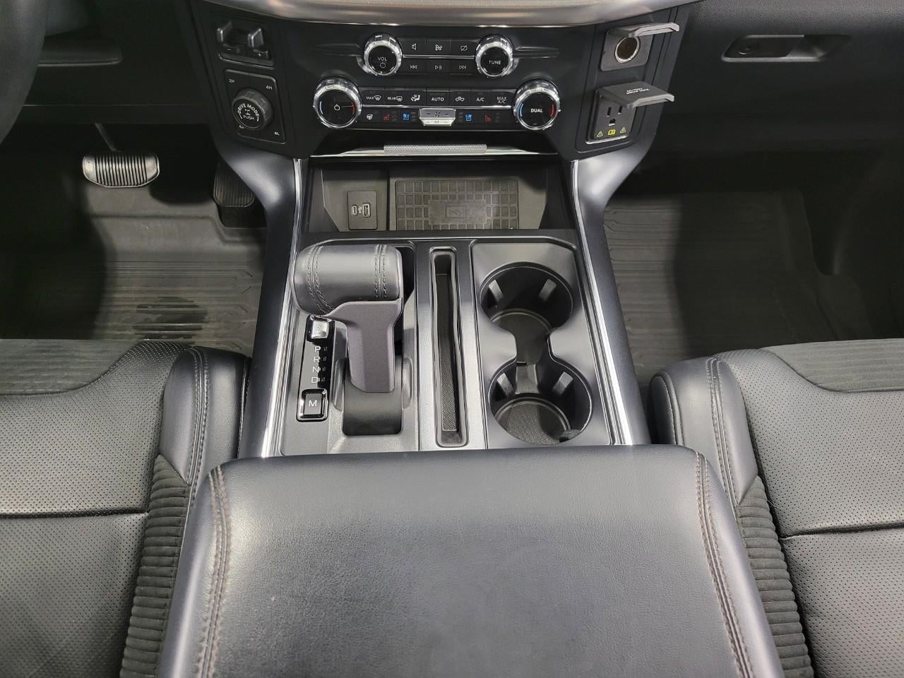 2022 Ford F-150 RAPTOR 4WD SUPERCREW 5.5' BOX ** 801A ** 37 PERFORMANCE PACKAGE ** MOONROOF & TAILGATE **