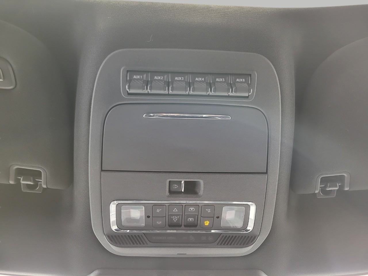 2022 Ford F-150 RAPTOR 4WD SUPERCREW 5.5' BOX ** 801A ** 37 PERFORMANCE PACKAGE ** MOONROOF & TAILGATE **