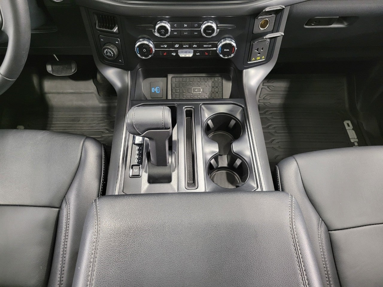 2024 Ford F-150 XLT 4WD SuperCrew 5.5' Box