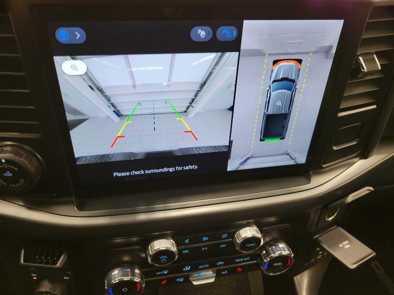 2024 Ford F-150 XLT 4WD 5.5' BOX ** PANORAMIC SUNROOF ** LEATHER ** POWERBOOST **