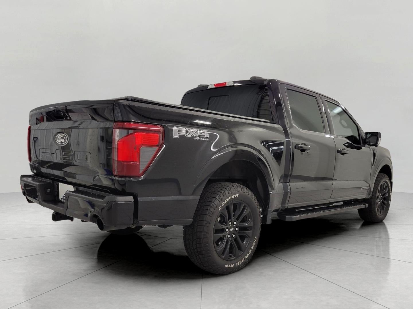 2024 Ford F-150 XLT 4WD 5.5' BOX ** PANORAMIC SUNROOF ** LEATHER ** POWERBOOST **