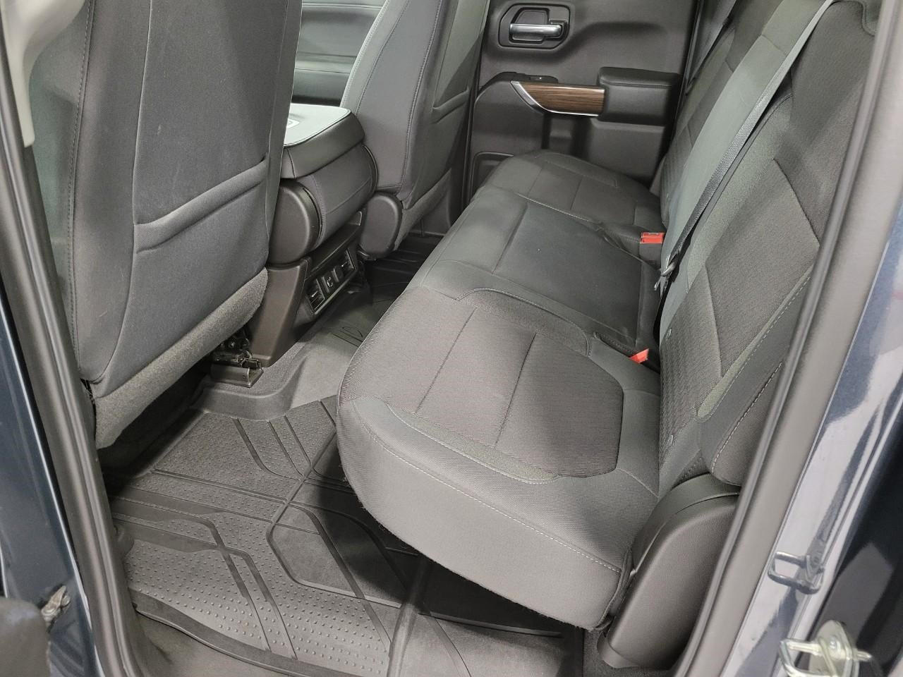 2019 Chevrolet Silverado 1500 4WD Double Cab 147 RST