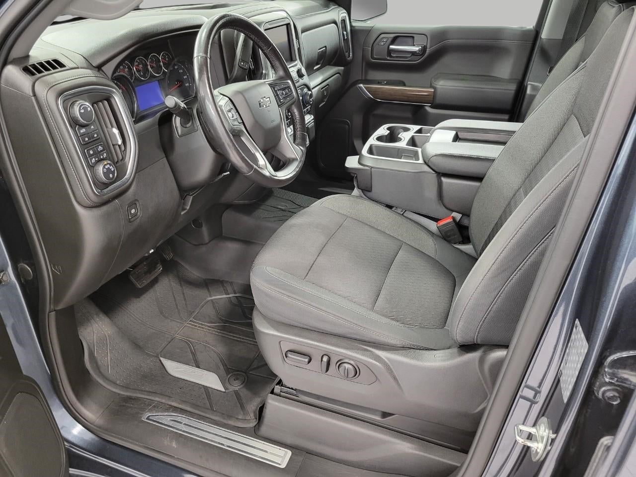 2019 Chevrolet Silverado 1500 4WD Double Cab 147 RST