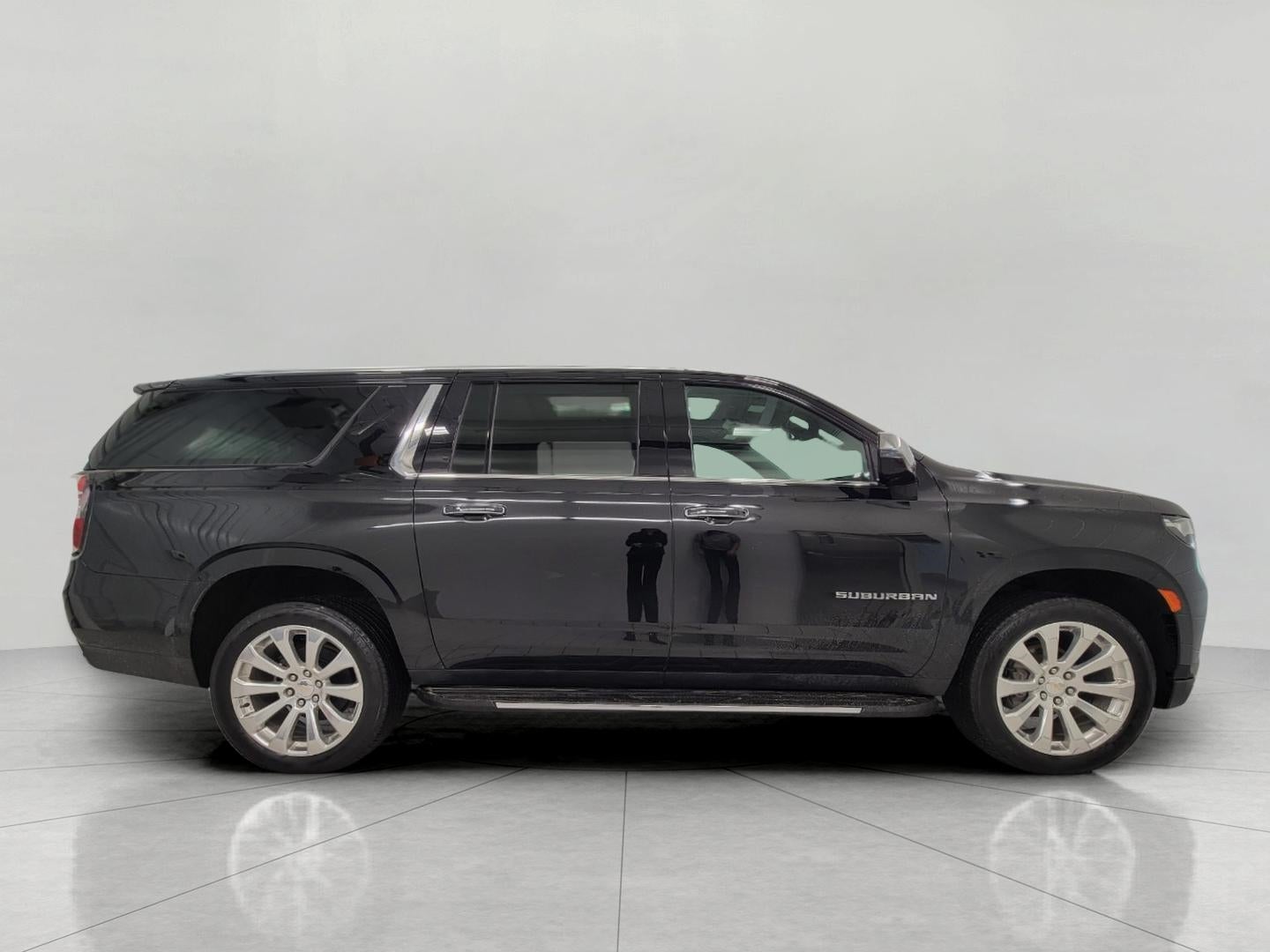 2022 Chevrolet Suburban 4WD 4dr Premier