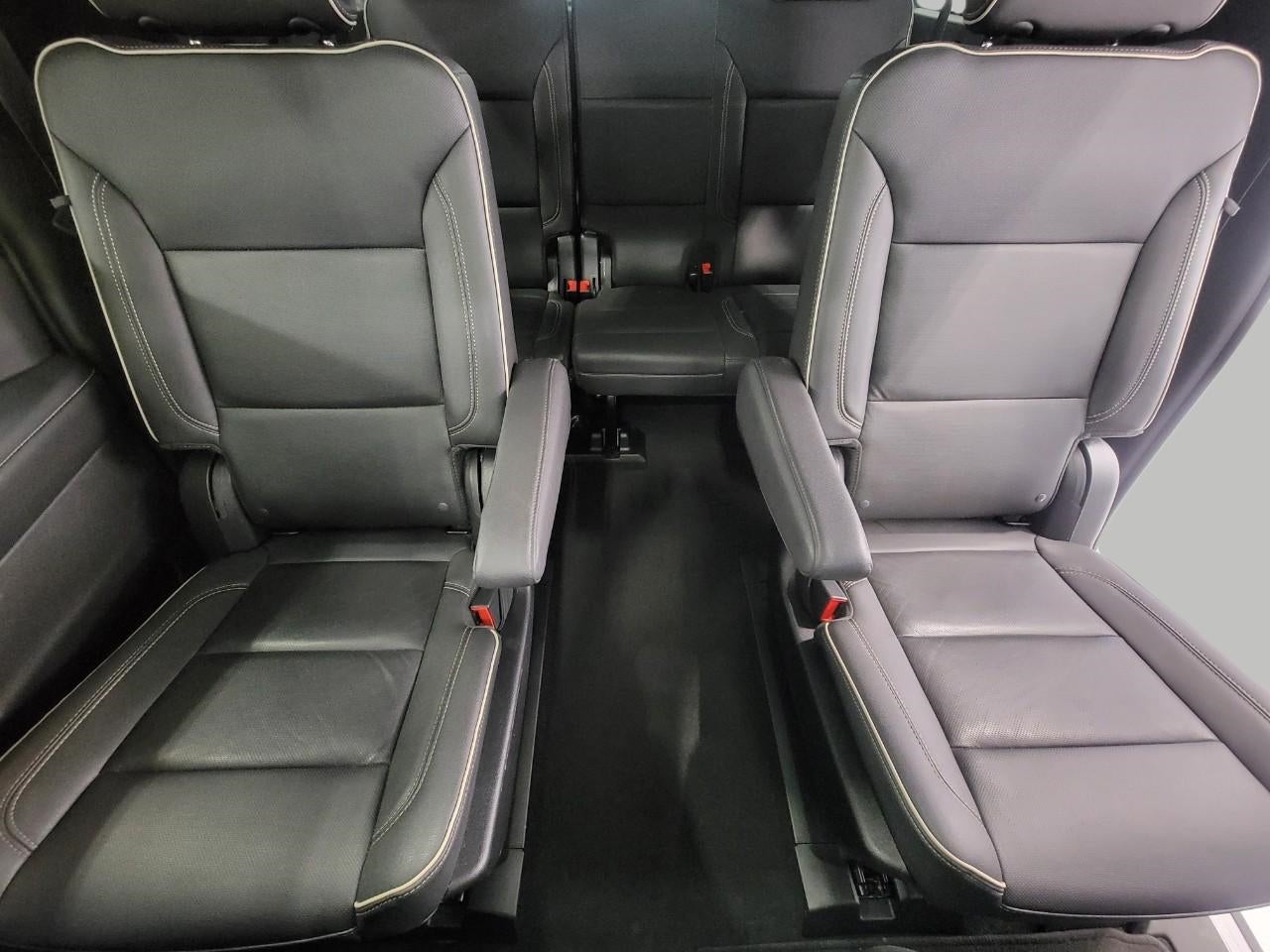 2022 Chevrolet Suburban 4WD 4dr Premier