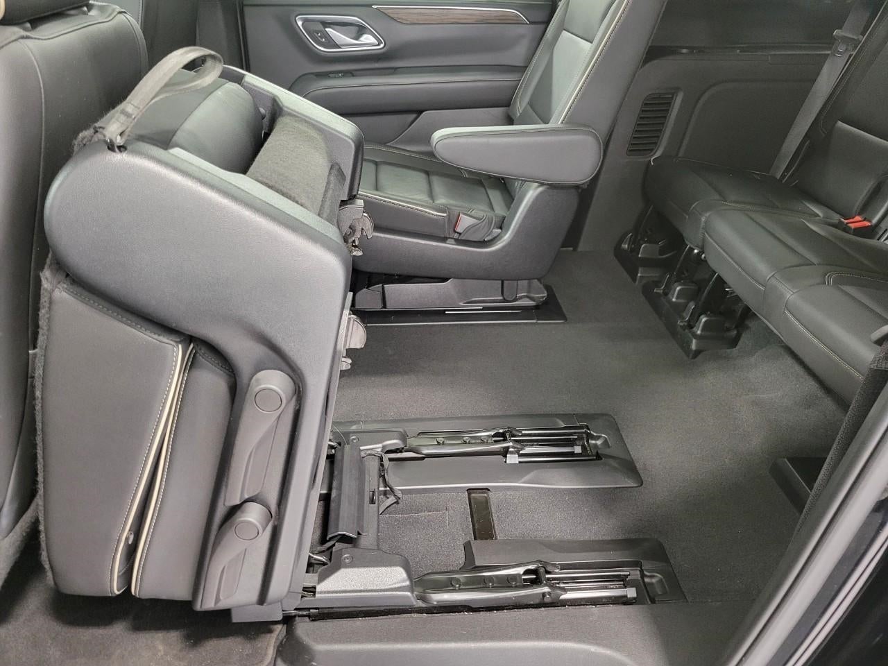 2022 Chevrolet Suburban 4WD 4dr Premier