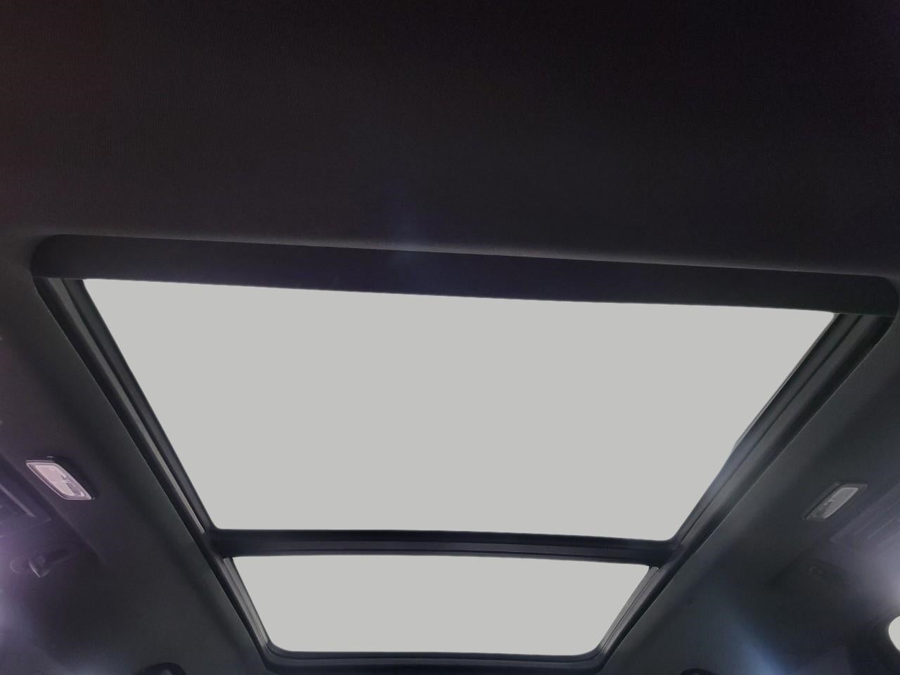 2022 Chevrolet Suburban 4WD 4dr Premier