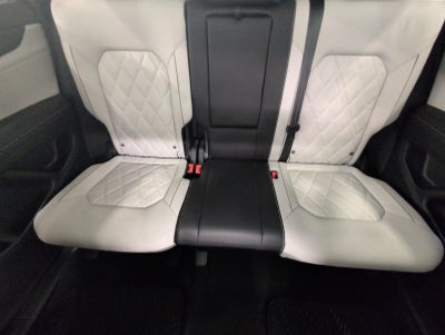 2025 Volkswagen Atlas Cross Sport 2.0T SEL Premium R-Line 4MOTION
