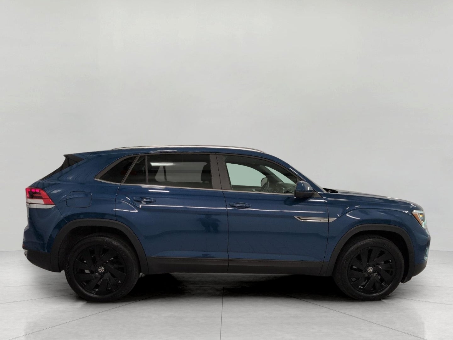 2026 Volkswagen Atlas Cross Sport 2.0T SE w/Technology 4MOTION