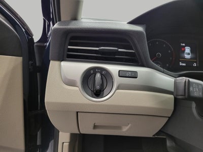 2022 Volkswagen Passat 2.0T SE Auto