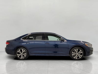 2022 Volkswagen Passat 2.0T SE Auto