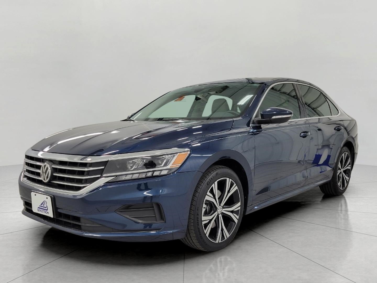 2022 Volkswagen Passat 2.0T SE Auto