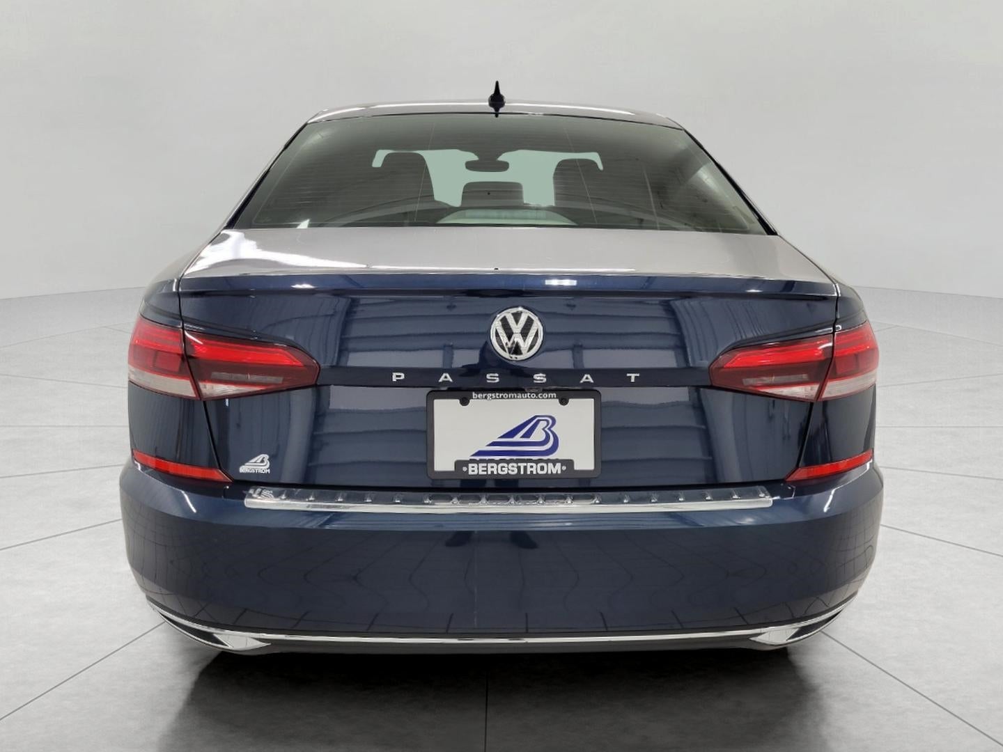 2022 Volkswagen Passat 2.0T SE Auto