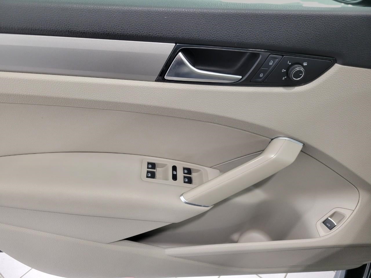 2022 Volkswagen Passat 2.0T SE Auto